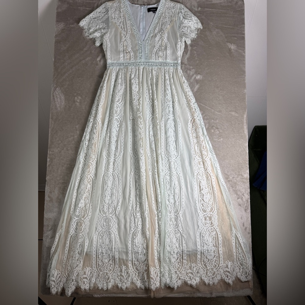 Aakaa Lace Maxi Dress Medium Fill Your Heart White Cream Blue Underlay Formal - Picture 4 of 16
